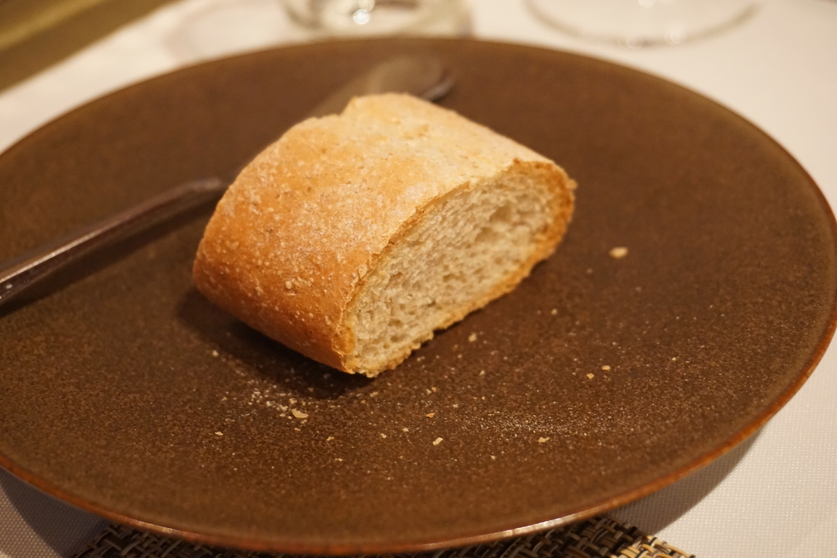 パン生地にもキノコが練り込まれているそう