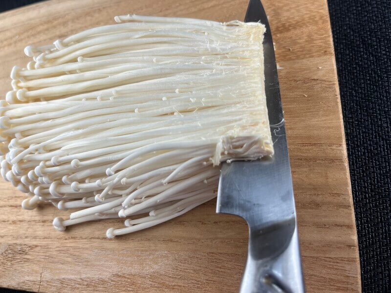 エノキタケのカット